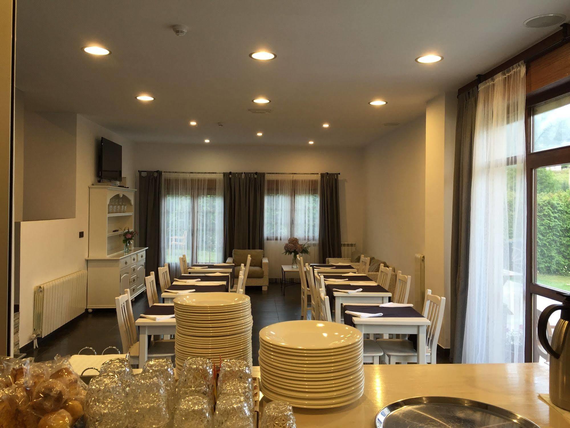 Hosteria La Moraleja Solares Buitenkant foto