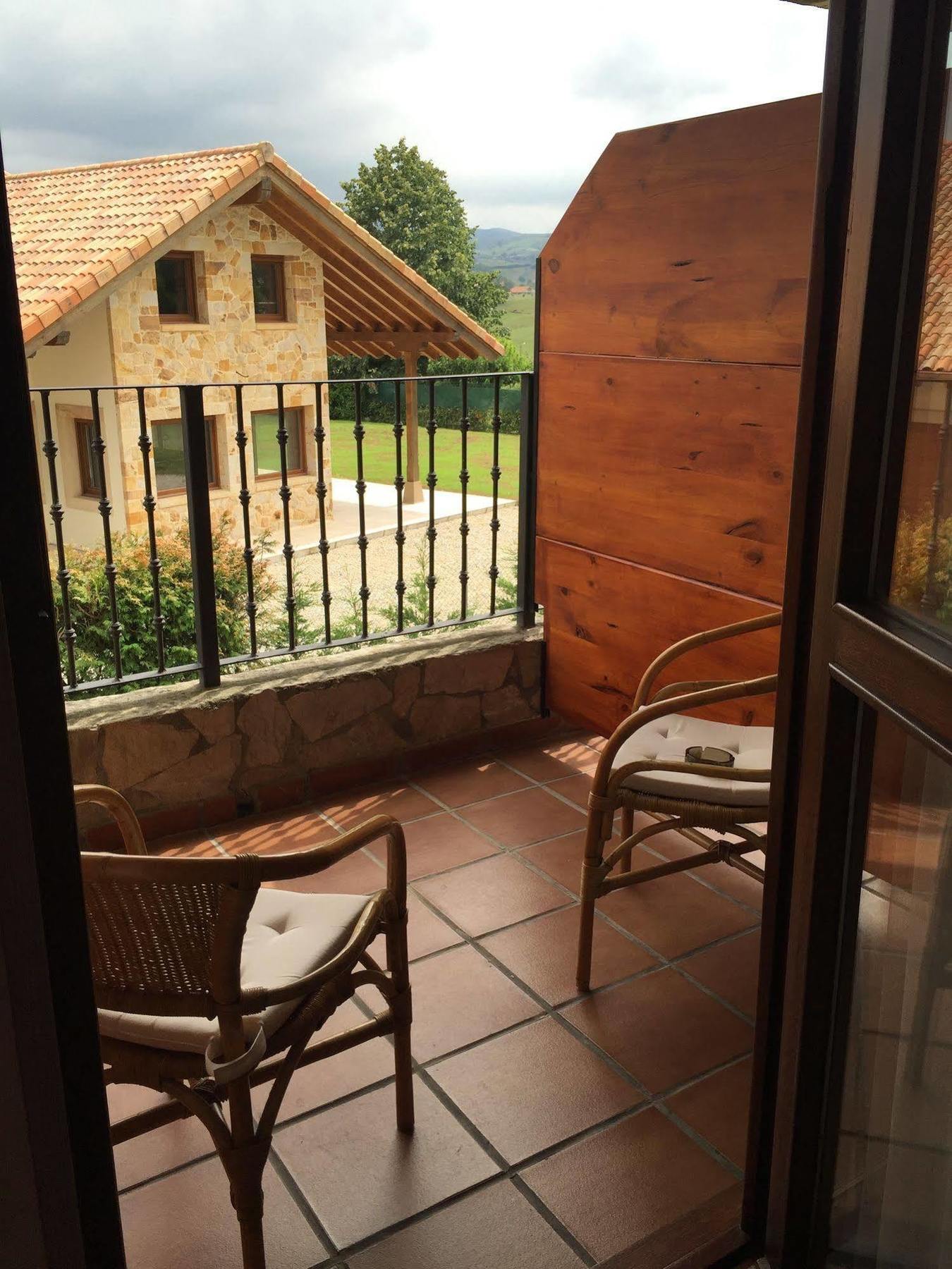 Hosteria La Moraleja Solares Buitenkant foto