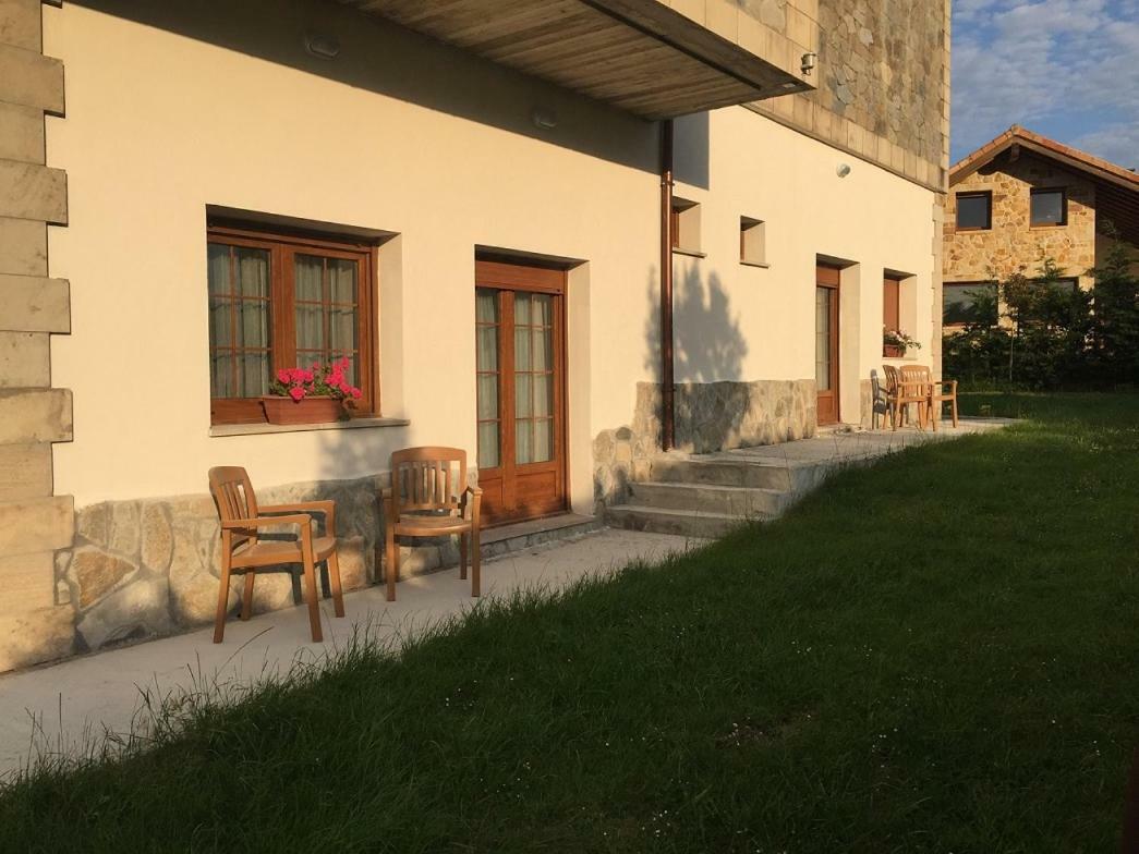 Hosteria La Moraleja Solares Buitenkant foto