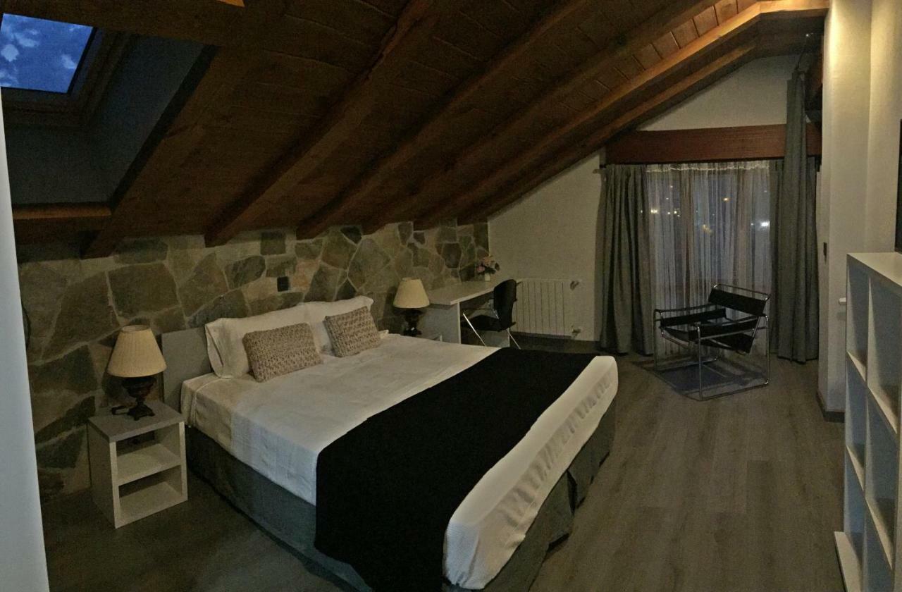 Hosteria La Moraleja Solares Buitenkant foto